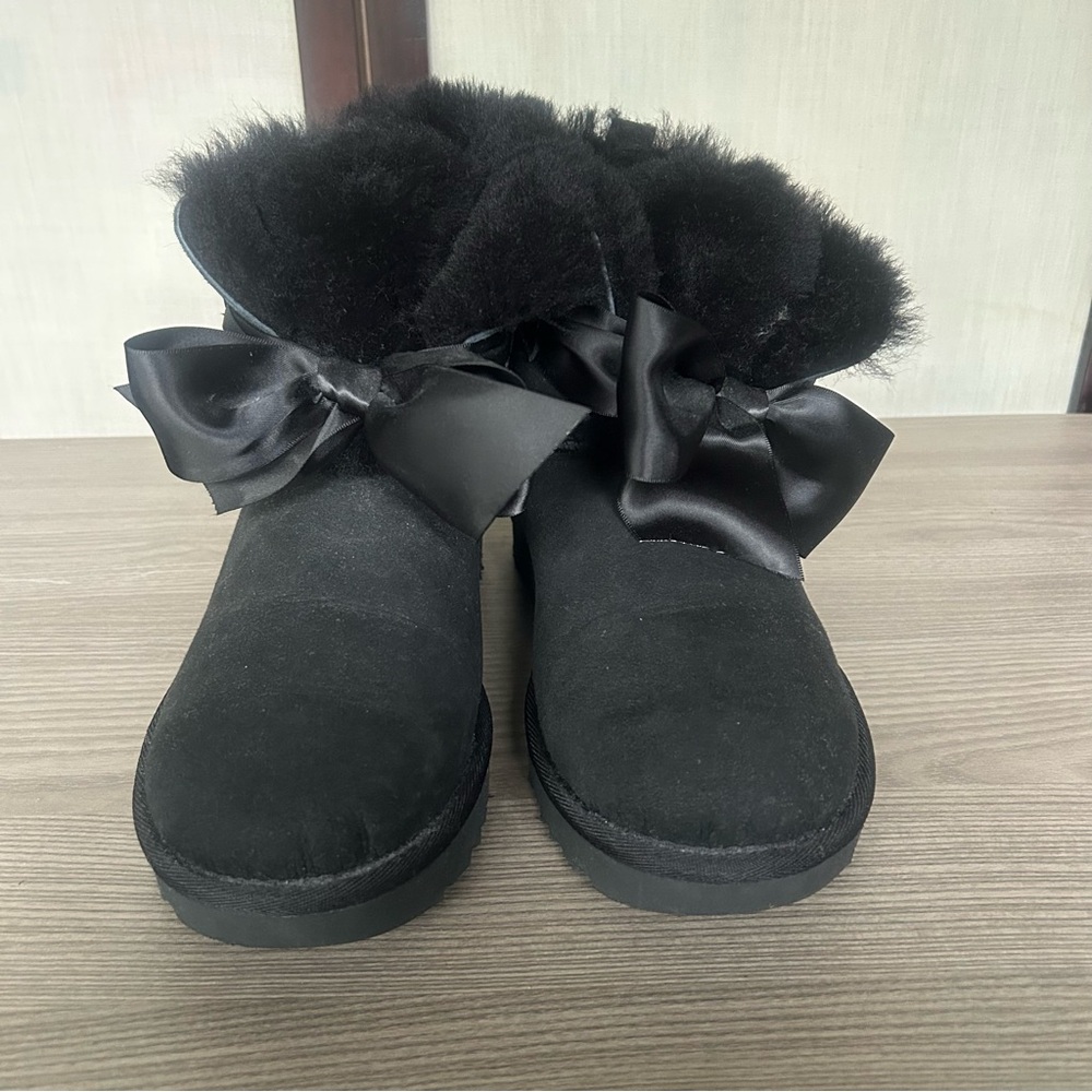 Authentic UGG Black Short Winter Boots with Satin Bows